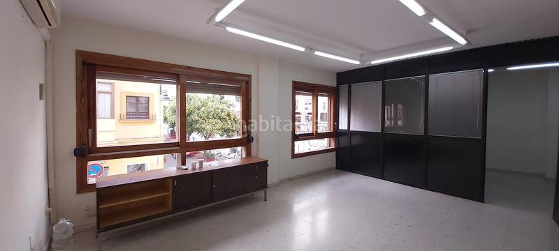Foto 5932f44a-832f-4ce6-b467-c2d870d8204c. Rent office space in calle sevilla 21 in Casco Antiguo Algeciras