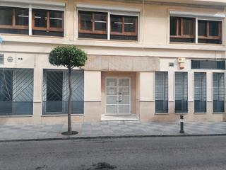 Local commercial à N/a