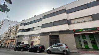 Lloguer Aparcament cotxe a Calle fuente nueva 6. Plaza de garaje en alquiler
