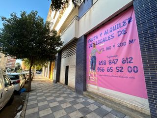 Lloguer Local Comercial a Calle mimosa-la granja 45. Alquiler de local comercial en edificio "nuevo centro"