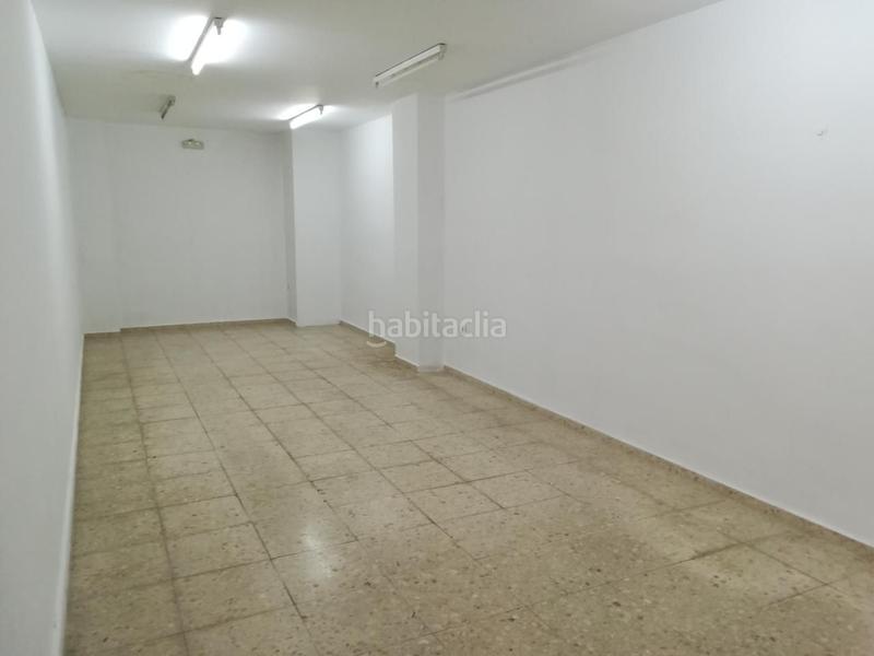 Foto 57adced9-c764-46da-a07d-631948f41134. Alquiler local comercial Centro, local junto a plaza de chirinos. amplia fachada 136 m2. dispone de amplia trastienda y baño oportunidad para negoc en Córdoba