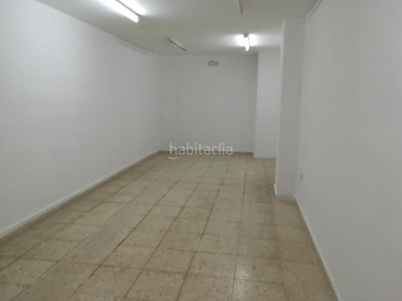 Foto a6dd8a0b-95c6-4c57-a347-8b71af8e8dc3. Alquiler local comercial Centro, local junto a plaza de chirinos. amplia fachada 136 m2. dispone de amplia trastienda y baño oportunidad para negoc en Córdoba