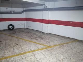 Aparcament cotxe a Sta. Marina - San Andrés - San Pablo - San Lorenzo. Córdoba capital. zona avenida de barcelona, a 50 metros de la av