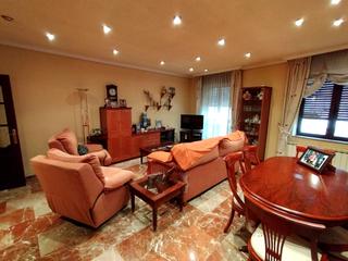 Appartement à Centro. Centro  junto plaza emilio luque  191 m2  4 dormitorios  4 baños