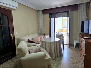 Lloguer Pis a Centro. Junto círculo de la amistad  dos dormitorios  amueblado  climati