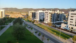 Lloguer Pis a Poniente-Norte - Miralbaida - Parque Azahara. Junto hipercor  3 dormitorios  2 baños  climatizado  espectacula