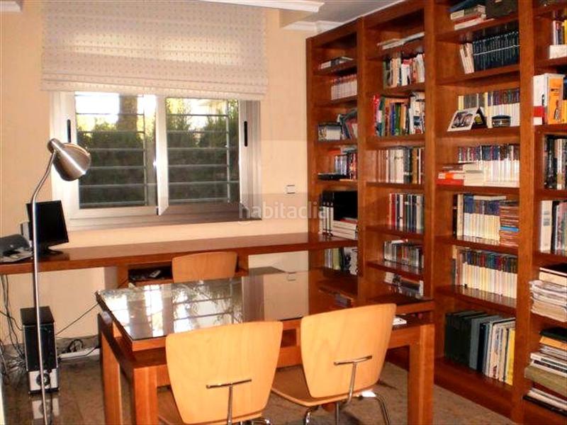 Foto 5780a4d9-0fb2-4fd6-b9a9-d4fdbd69e411. Casa con parcheggio piscina in El Brillante -El Naranjo - El Tablero Córdoba