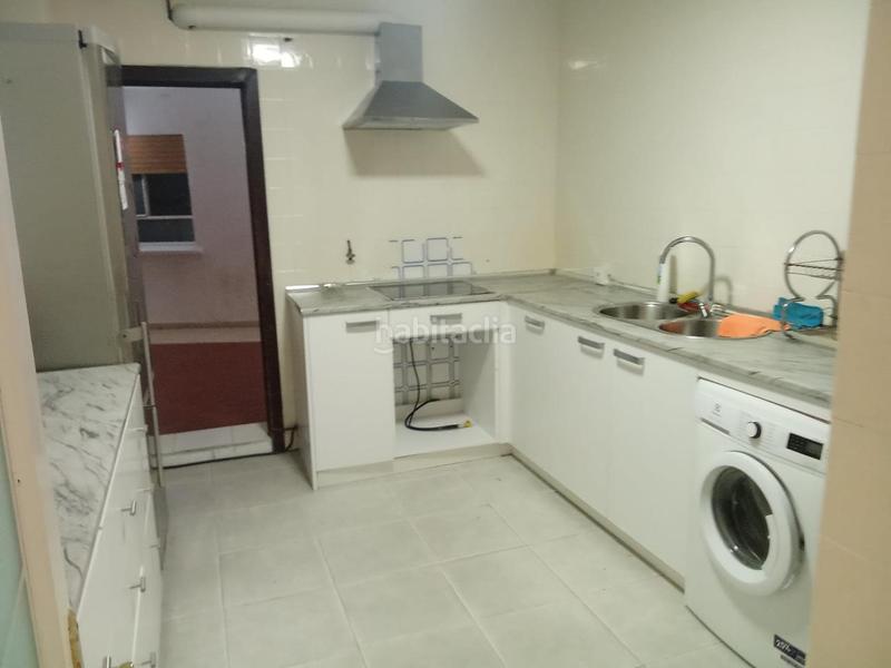 Foto a7b5150b-4791-42c0-873a-0330eaab2ebb. Rent ground floor with parking in casco histórico - ribera - san basilio Córdoba