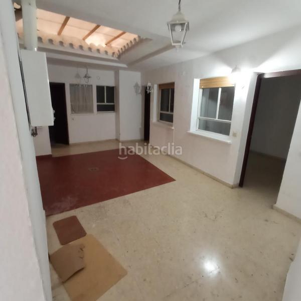 Foto e98d0329-0be3-484a-a368-55bdff96fb50. Rent ground floor with parking in casco histórico - ribera - san basilio Córdoba