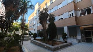 Alquiler Piso  Cecilio valverde mazuelas. Vial norte  junto hotel córdoba center  2 dormitorios  2 baños