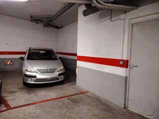 Aparcament cotxe a Viñuela - Rescatado. Junto avenida jesús rescatado  plaza de garaje para coche grande