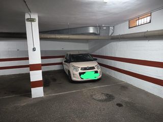 Aparcament cotxe  Calle abejar. Zona magdalena, amplia plaza de garaje  29.500