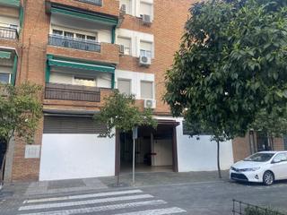 Parking voiture  Calle escritor gregorio alfaro. Plaza de garaje en levante con amplio trastero