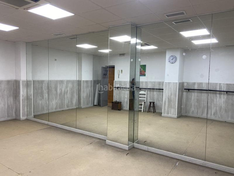 Foto 975d0dc2-a95d-4dca-8a31-8dc51eadee30. Local comercial  en zona edisol marrubial. instalado como academia de baile en Córdoba
