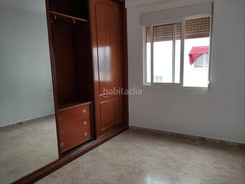 Foto ad1ba1e0-c57f-4a2c-ac7b-8ee4b52a6a7a. Maison jumelée avec parking dans casco histórico - ribera - san basilio Córdoba