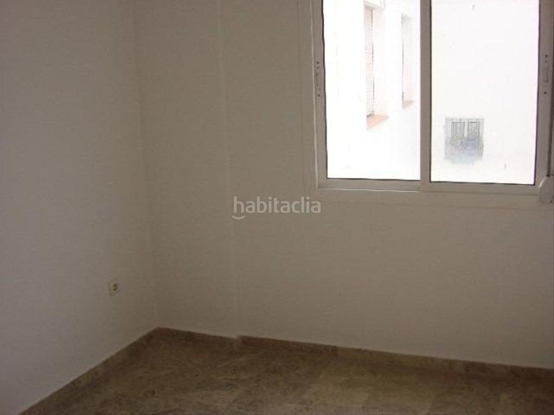 Foto db46e53f-ff29-44ff-979d-0b27e5945416. Maison jumelée avec parking dans casco histórico - ribera - san basilio Córdoba