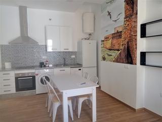 Location Appartement  Calle sopranis. Vivienda de dos dormitorios solo para el curso escolar