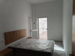 Rent Apartment  Calle concha pérez baturone. Apartamento de 1 dormitorio amueblado
