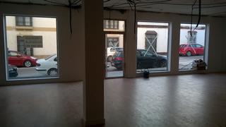 Alquiler Local Comercial en Calle marqus de la victoria 5. Local difano a estrenar