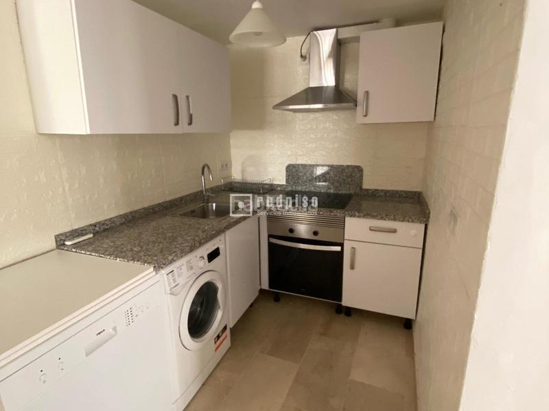 Foto 3a5b69ba-984c-4fc8-ac3c-90465b2e9c54. Alquiler apartamento en ronda de los tejares 19 en Córdoba