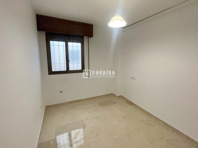 Foto 446c93eb-1682-435d-bd27-51f641c6f2a8. Alquiler apartamento en ronda de los tejares 19 en Córdoba