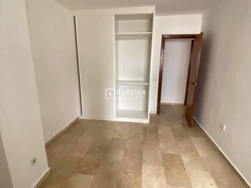 Foto 4bb5a3d2-069b-4f43-9335-8d67625ff093. Location appartement dans ronda de los tejares 19 dans Córdoba