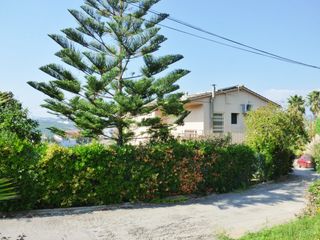 Casa en Fenals. En venta con bajada de precio
