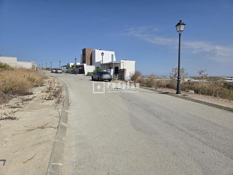 Foto 4cc13758-c1bf-4e90-b77b-8467d3c597ed. Terreno residencial parcela urbana en venta martin miguel en Sanlúcar de Barrameda