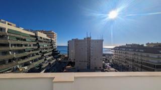 Rent Penthouse in Puerto Deportivo. Se alquila ático a 100m de la playa en fuengirola