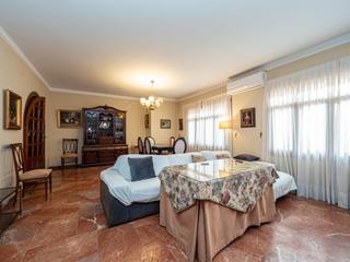 Casa adossada en Centro ciudad. Casa en venta en pueblo lpez fuengirola