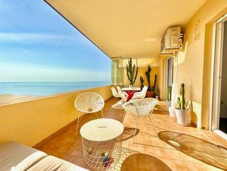 Rent Flat in Las Gaviotas - Carvajal. Piso en alquiler en don juan fuengirola carvajal media temporada