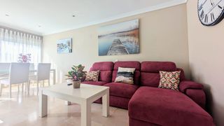 Miete Etagenwohnung in Puerto Deportivo. Gran piso de alquiler en los boliches de 3 dormitorios