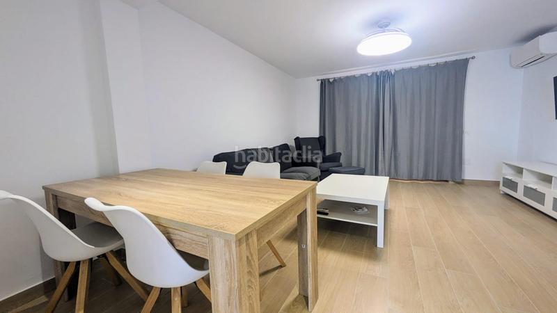 Foto 8ae66aa6-19a8-4189-9d5c-f7076d22e069. Alquiler piso gran piso completamente reformado de 3 dormitorios en Fuengirola
