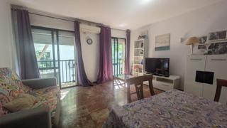 Location Appartement à Playa de los Boliches. Un dormitorio en el centro de los boliches se alquila de septiem
