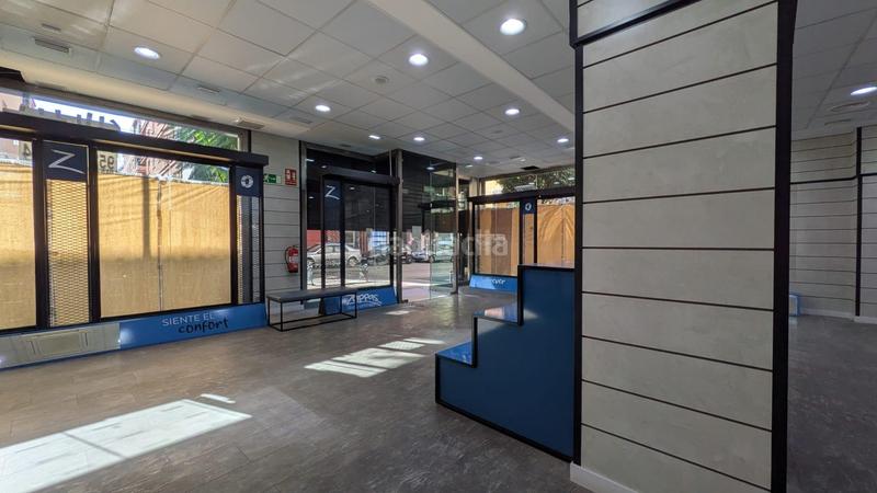 Foto d9f2c881-8c2f-4212-ab3c-446493409e44. Alquiler local comercial gran local de alquiler en Fuengirola