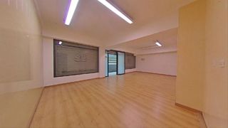 Local Comercial en Abrera. Local comercial