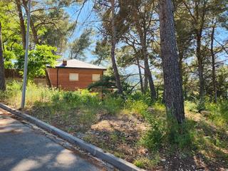 Terreny residencial a Corbera de Llobregat. Terreno urbano soleado en cases pairals