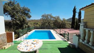 Casa en Villaharta. Parcela con dos casas una de ellas prefabricada de 6x3 m2 en vil