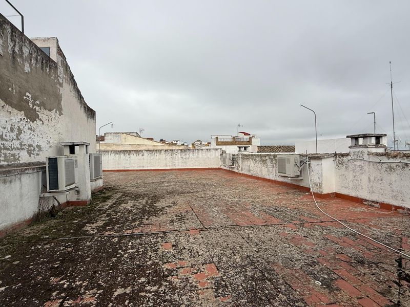 Foto f0f500b5-d0aa-4321-bf21-f8dc883e87c1. Edifici a Fernán - Núñez