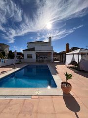 Chalet à Paraíso Arenal - La Colina. Fabuloso chalet independiente en paraiso arenal
