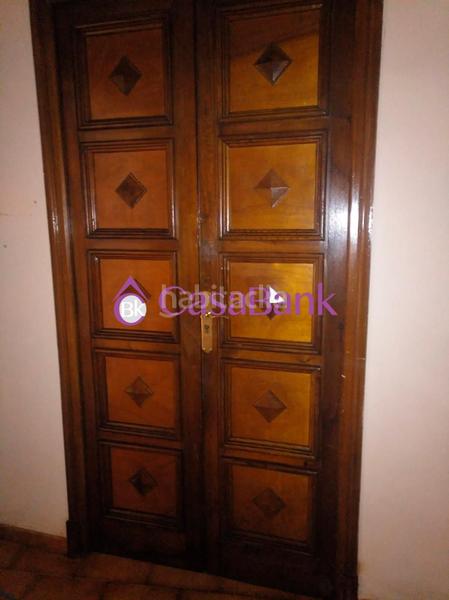 Foto 84c1ab35-a39b-4468-bd12-f281e4d12e90. Piso ref, 2849 zona pleno Centro. ubicacion inmejorable . con 8 balcones a la calle, extraordinario piso exterior para reformar a su g en Córdoba