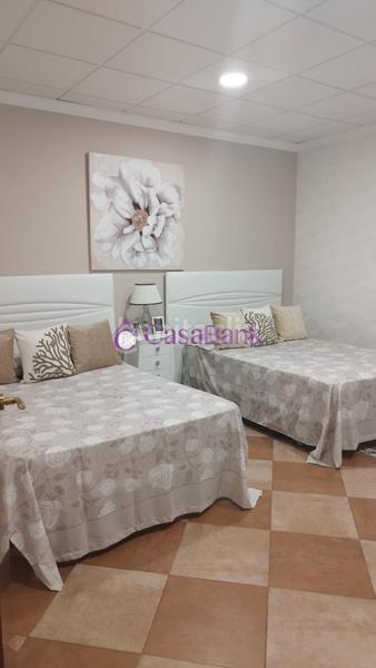 Foto 3e70fb43-23ee-4acd-8694-9cefc860ad30. Casa ref. 27085 exclusiva propiedad con dos viviendas independientes, piscina y amplias zonas de ocio descubre esta magnífica parcela en Córdoba