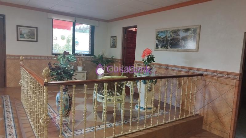 Foto b1334c3f-4d5b-498c-9f4a-57af9f6fecae. Casa ref. 27085 exclusiva propiedad con dos viviendas independientes, piscina y amplias zonas de ocio descubre esta magnífica parcela en Córdoba
