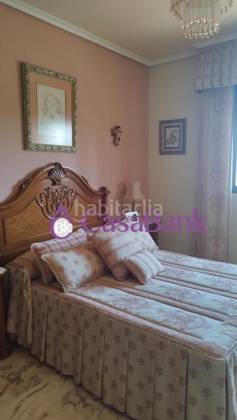 Foto b3d4100c-c72b-4c59-b185-5c944df569f9. Casa ref. 27085 exclusiva propiedad con dos viviendas independientes, piscina y amplias zonas de ocio descubre esta magnífica parcela en Córdoba