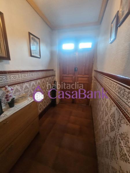 Foto 609e13c2-0c1a-4f6e-8794-bef3f2a055ae. Casa ref.27385, zona proxima a la ribera . con cochera incluida en el precio en otro edificio . casa de tres plantas ,200 m2 construid en Córdoba