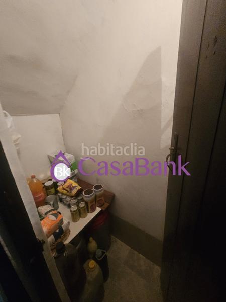 Foto 7e005f6c-4a0e-453b-8888-780f913e634c. Casa ref.27385, zona proxima a la ribera . con cochera incluida en el precio en otro edificio . casa de tres plantas ,200 m2 construid en Córdoba