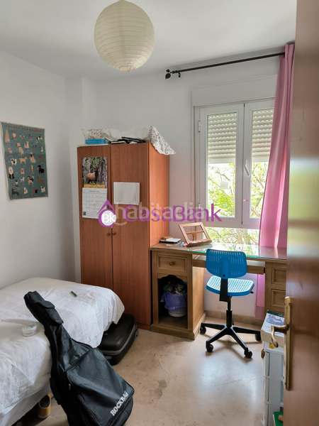 Foto 40470bc3-e68d-4758-96c1-3630d79a6ce2. Piso ref. 27587 zona junto a la estacion de autobuses. piso exterior de vpo. con terraza , cochera y trastero incluidos en el precio, 1 en Córdoba
