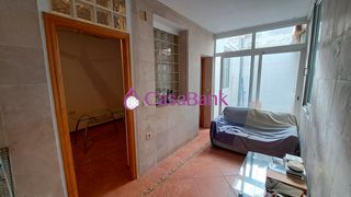 Pis en Sta. Marina - San Andr�s - San Pablo - San Lorenzo. Ref. 27717 zona proxima a alfaros. bonito piso interior aunque m