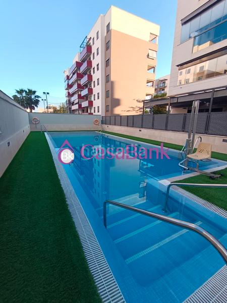 Foto 465684cf-afab-4e67-b4b6-d51b2198f06f. Piso ref. 27869 zona hipercor. precioso y espectacular piso exterior seminuevo(año 2020), en urbanizacion con jardines, piscina y bicic en Córdoba