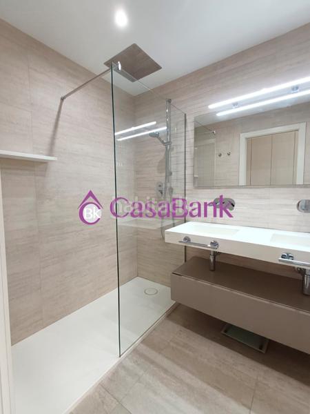 Foto 578bf966-bd35-4f3a-8263-9652fdc7374d. Piso ref. 27869 zona hipercor. precioso y espectacular piso exterior seminuevo(año 2020), en urbanizacion con jardines, piscina y bicic en Córdoba